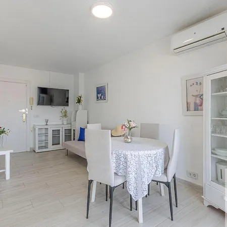 With Excellent Sea Views In Maite 2 Apartmán *
